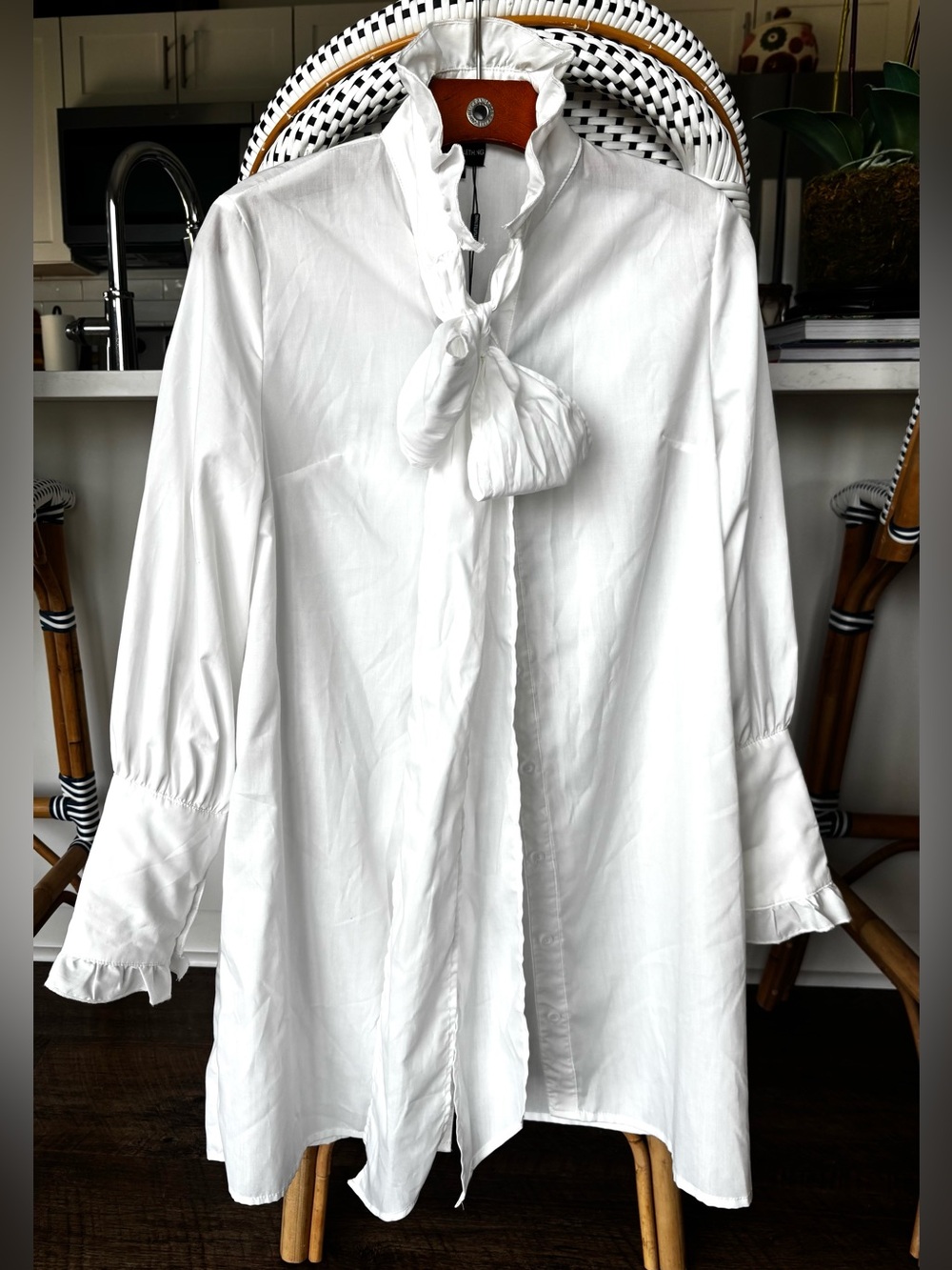 PrettyLittleThing White Bow Tie Neck with ruffle collar